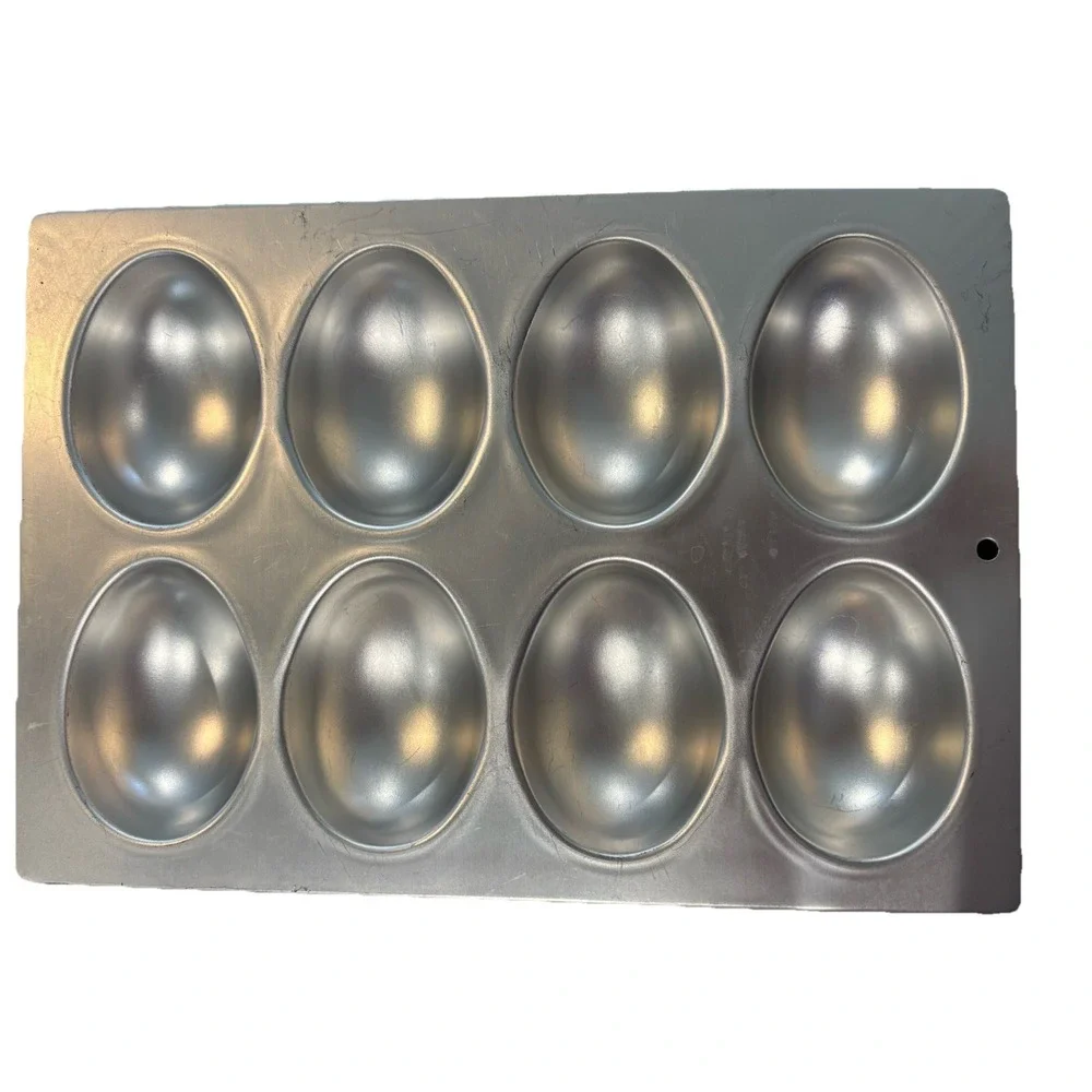 1971 Wilton 8 Easter Egg Brownie/Cake/Chocolate Baking Mold #508-2127